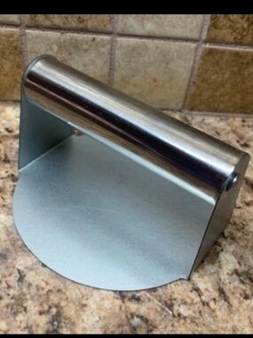 New! Stainless Steel Hamburger Non-Stick Press for cooking on flat top Griddles.